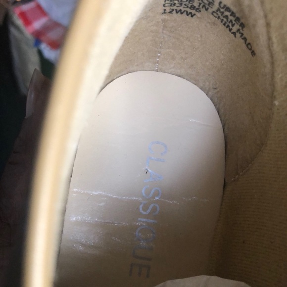 Shoes - Picture 4 of 4